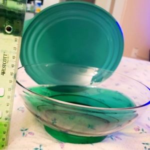 **BRAND NEW** TUPPERWARES FINEST SHEERLY ELEGANT 9 1/2CUPS / 2.3L SERVING BOWL👑